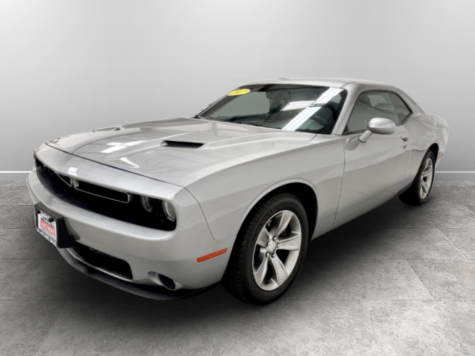 2017 Dodge Challenger SXT - Photo 6