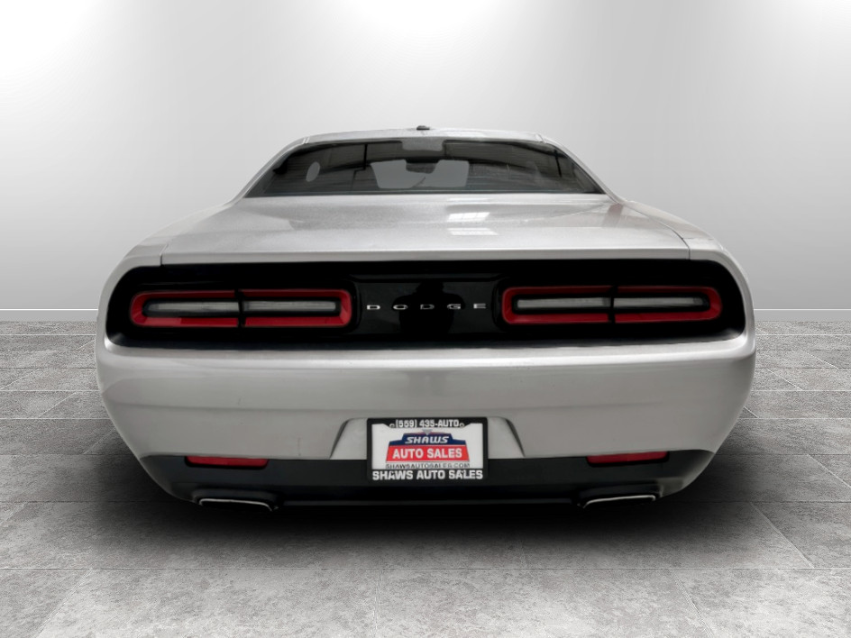 2017 Dodge Challenger SXT - Photo 4