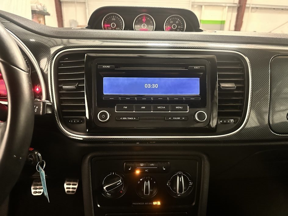 2012 Volkswagen Beetle 2.0 - Photo 13