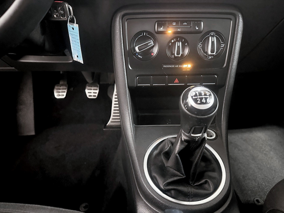 2012 Volkswagen Beetle 2.0 - Photo 15