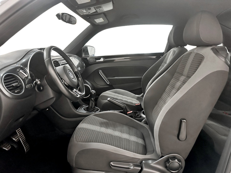 2012 Volkswagen Beetle 2.0 - Photo 10