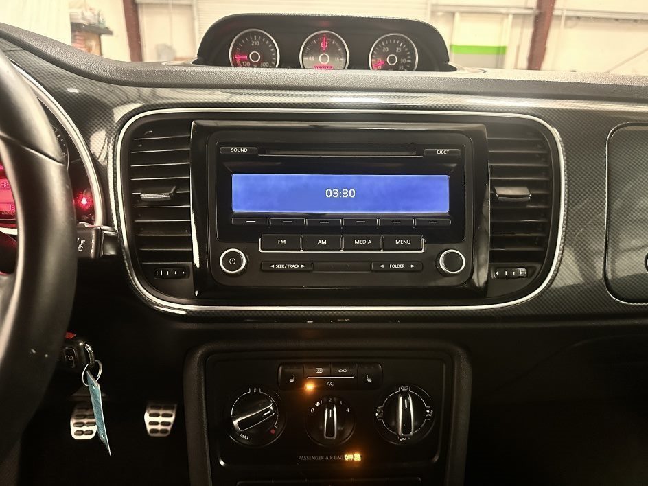 2012 Volkswagen Beetle 2.0 - Photo 13