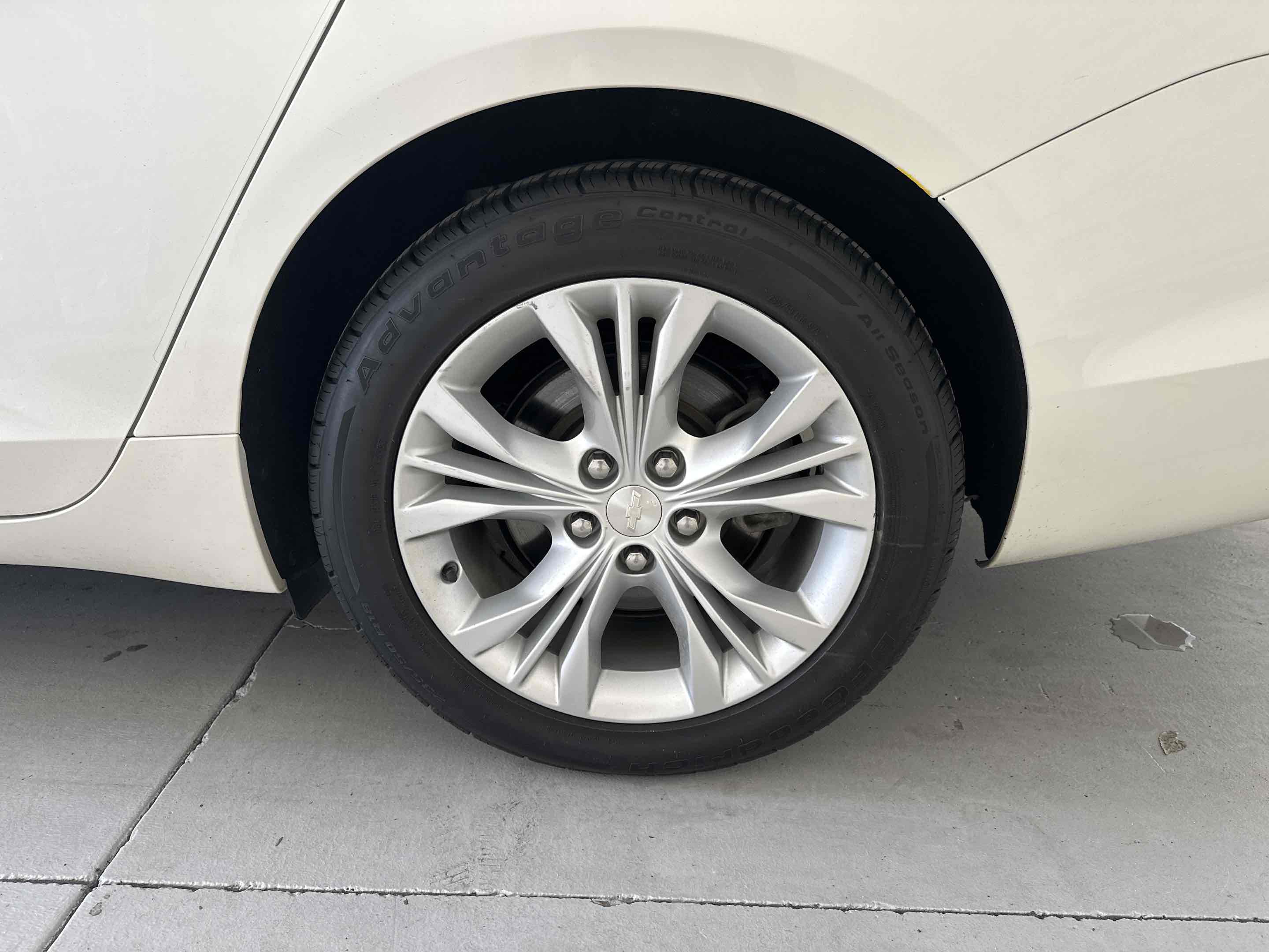 View vehicle photo 7