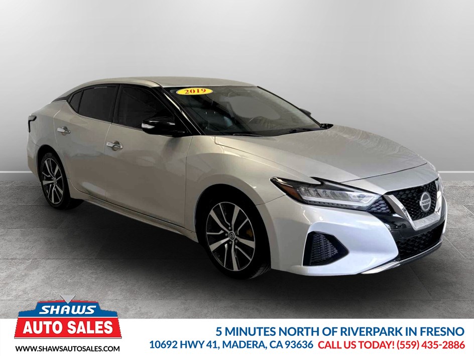 2019 Nissan Maxima SV's photo