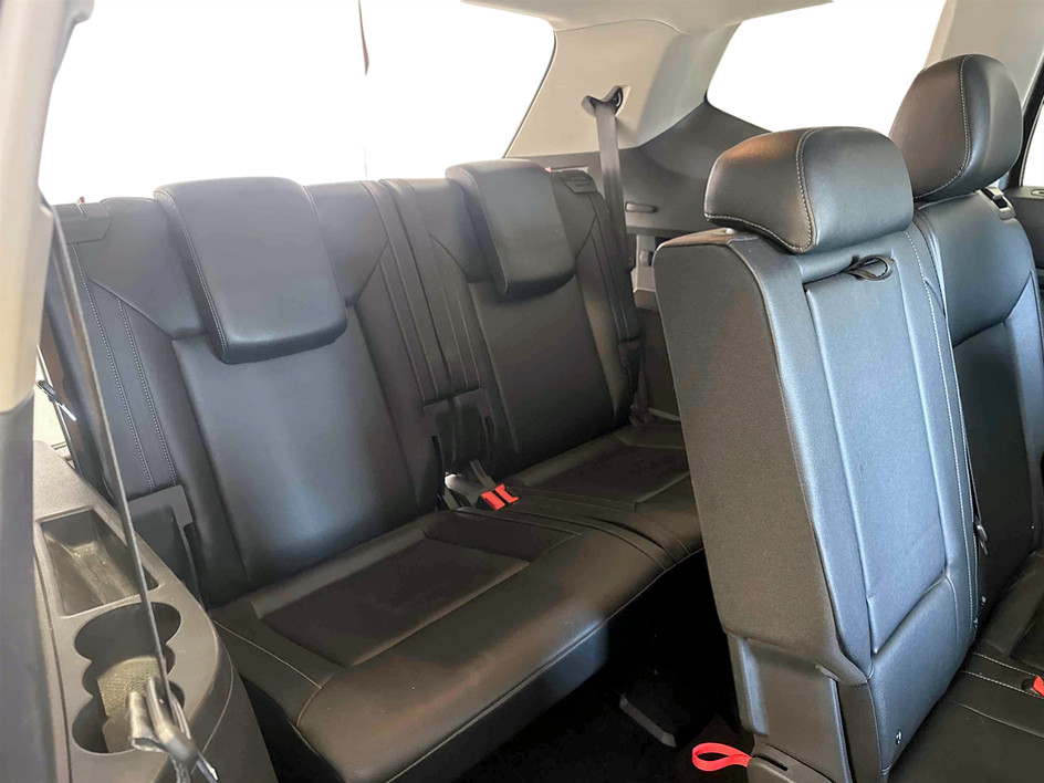 Photo 22 of this Volkswagen Atlas
