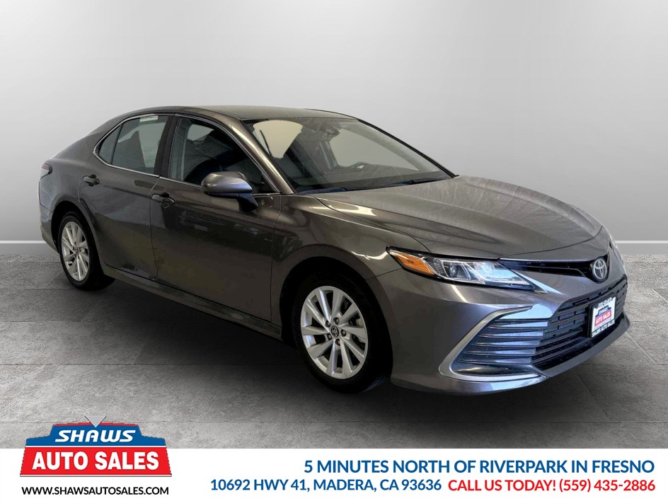 2021 Toyota Camry 2.5 Auto LE's photo