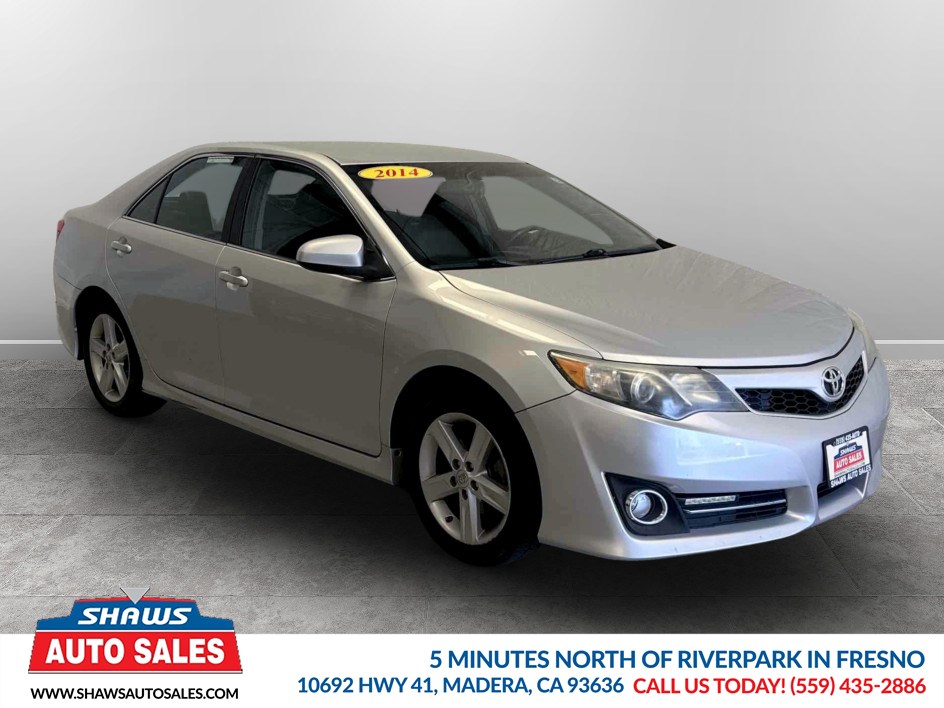 2014 Toyota Camry 2.5 Auto SE's photo