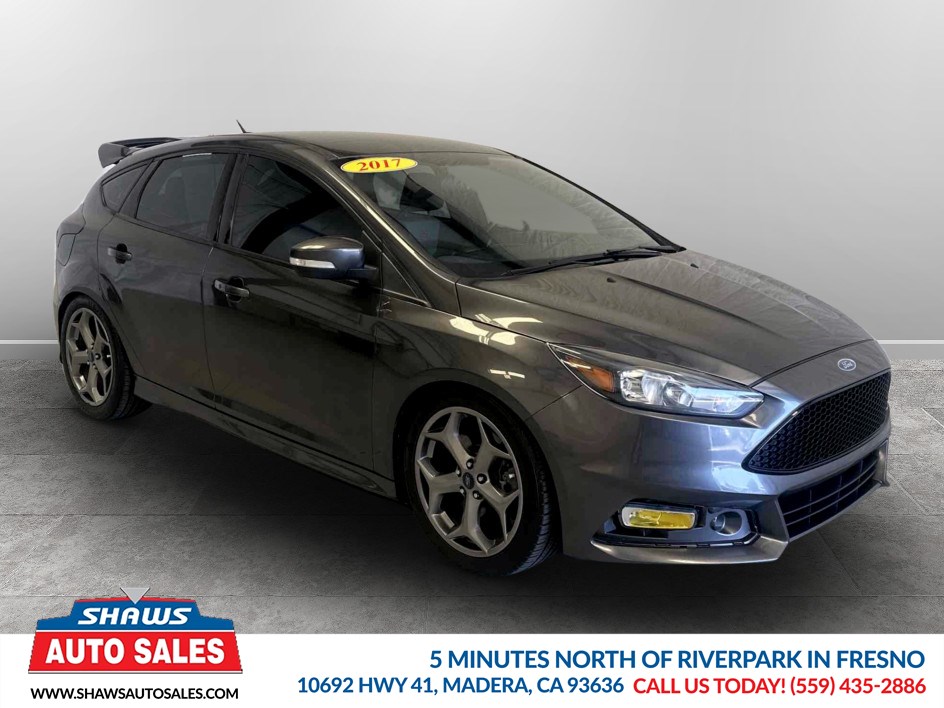 2017 Ford Focus 5 Door Hatch ST's photo