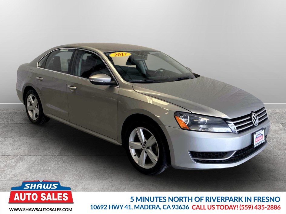  2012 Volkswagen Passat SE   