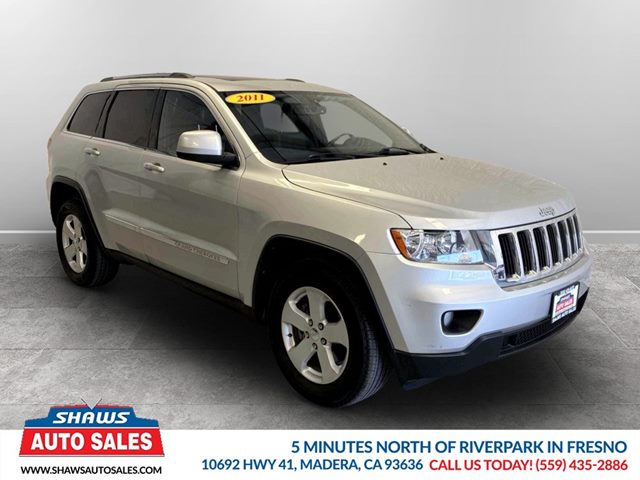 Bright Silver Metallic 2011 Jeep Grand Cherokee SUV / Crossover 4X2 Automatic