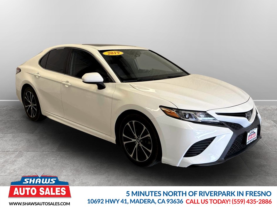 2019 Toyota Camry SE