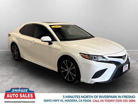 2019 Toyota Camry SE
