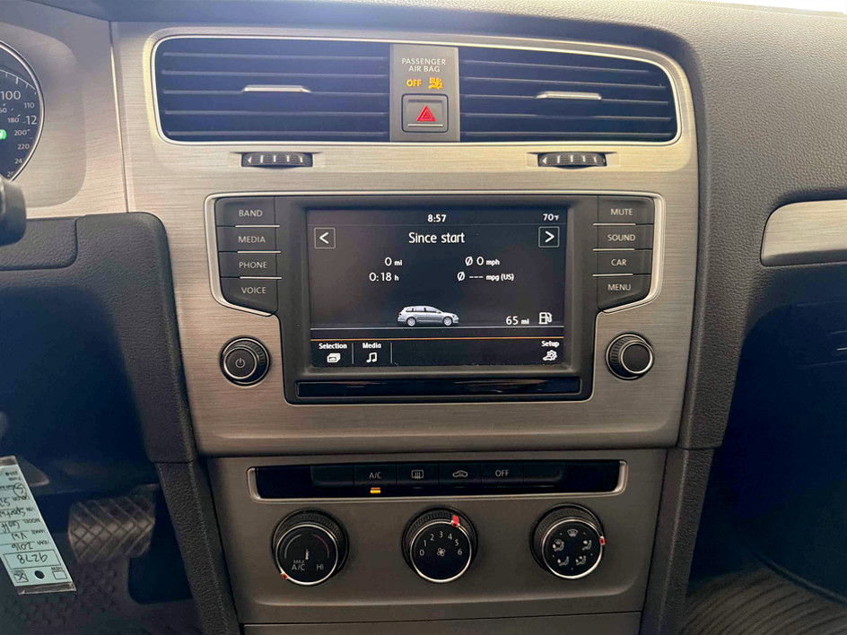 Photo 13 of this Volkswagen Golf SportWagen