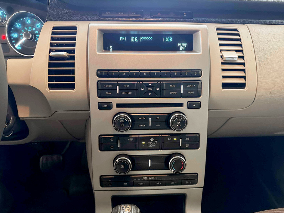 Photo 14 of this Ford Flex