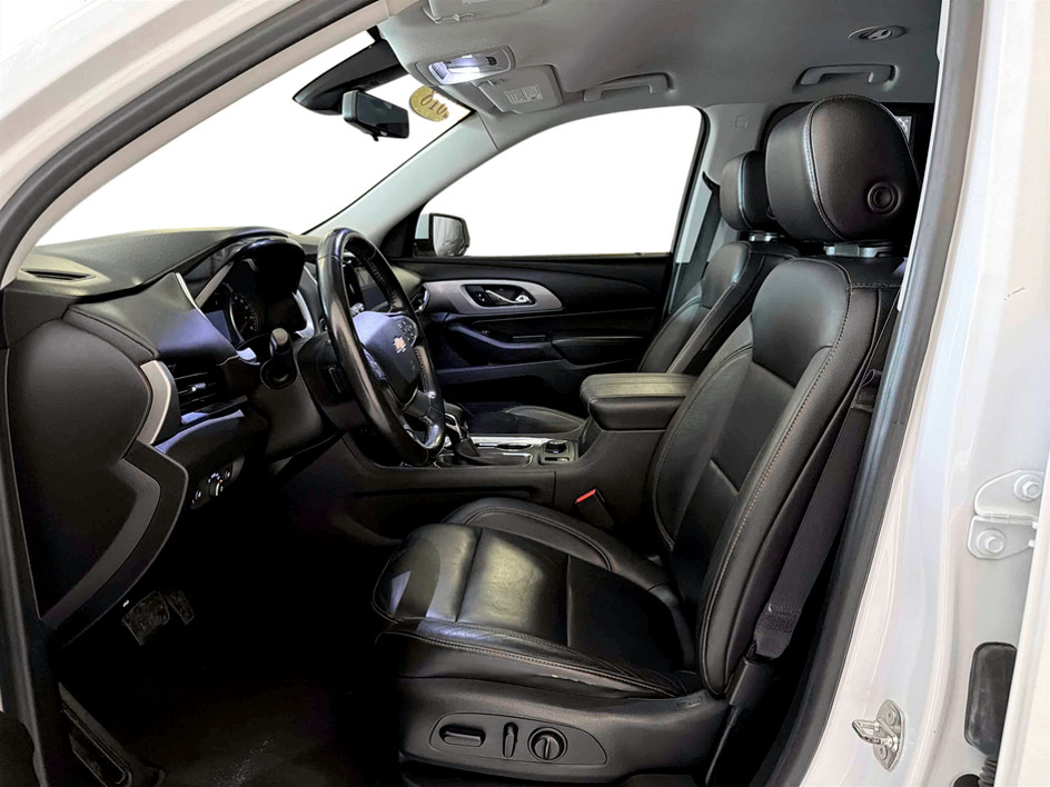 Photo 10 of this Chevrolet Traverse