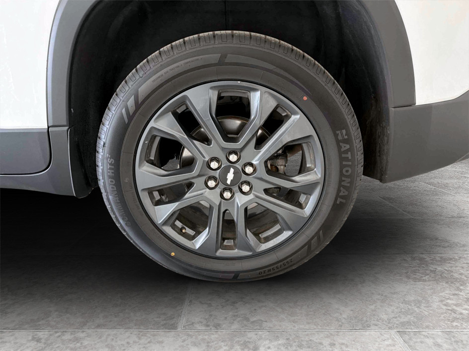 Photo 21 of this Chevrolet Traverse