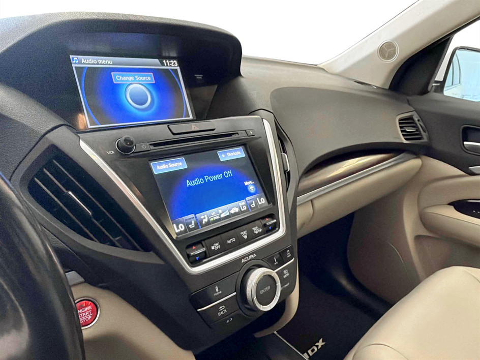 Photo 15 of this Acura MDX