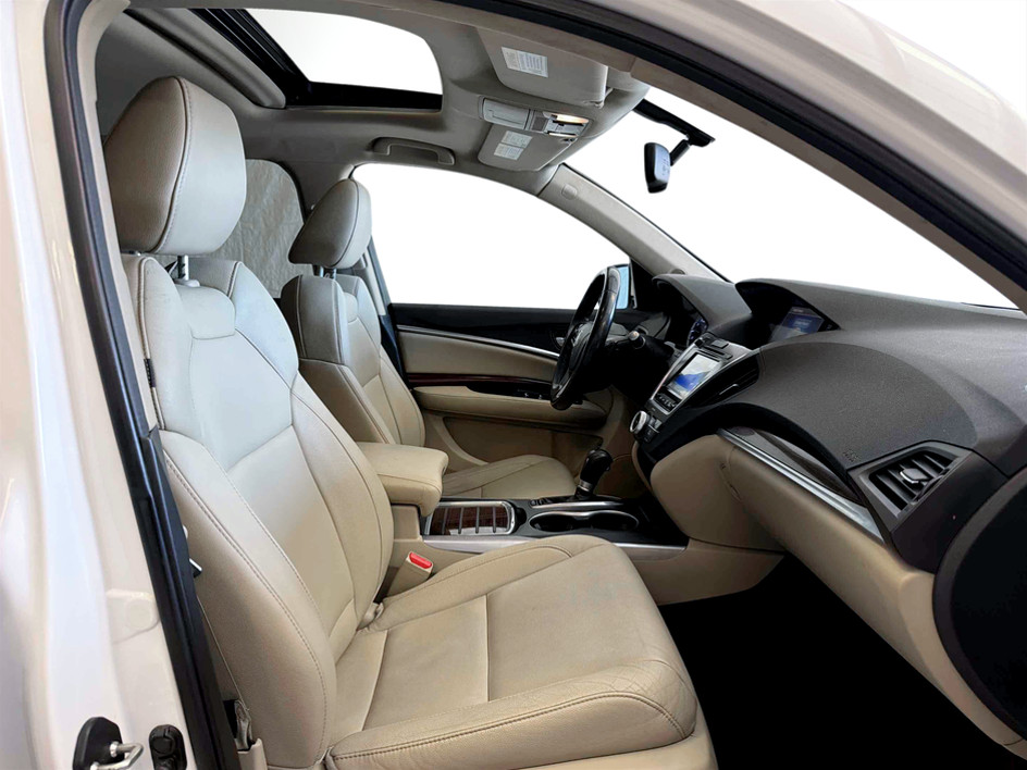 Photo 17 of this Acura MDX