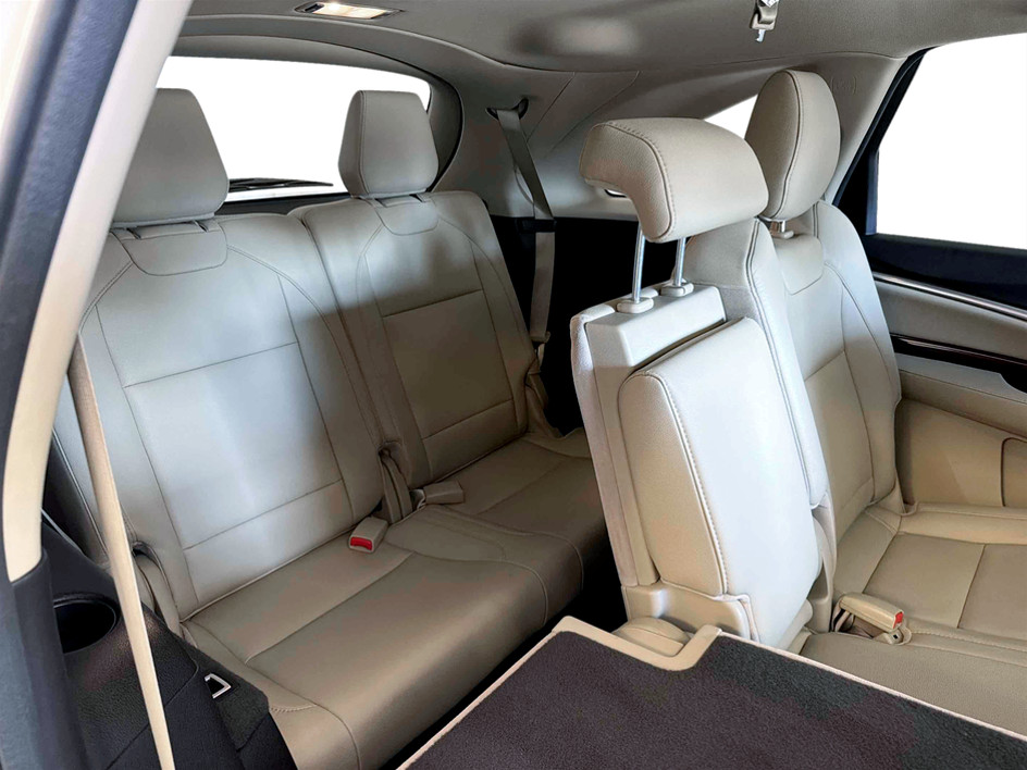 Photo 19 of this Acura MDX