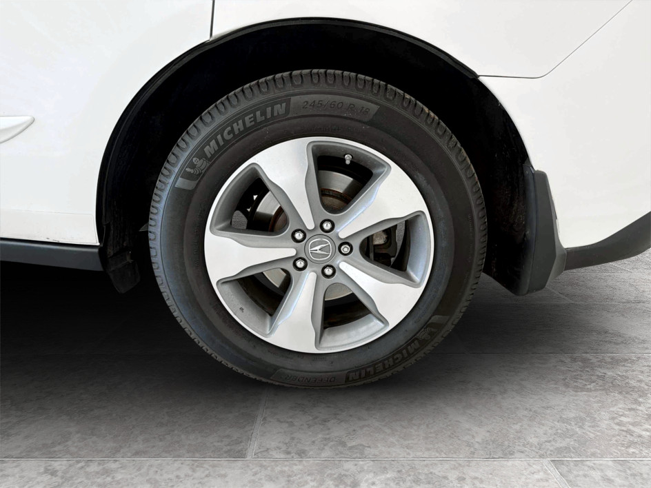 Photo 21 of this Acura MDX