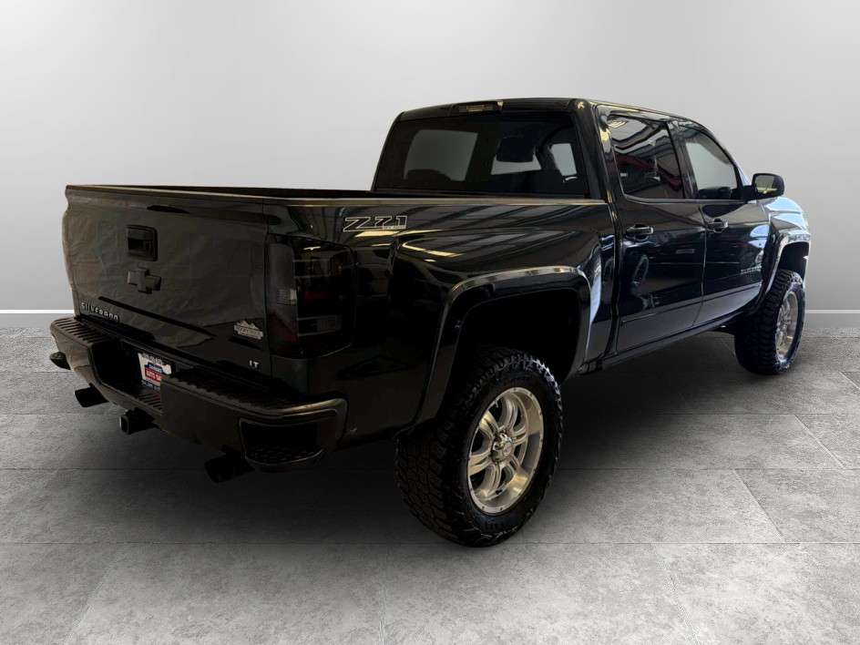 Photo 3 of this Chevrolet Silverado 1500
