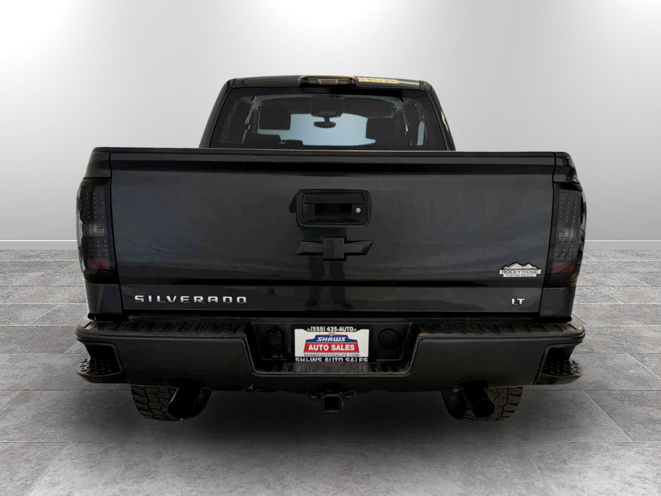Photo 4 of this Chevrolet Silverado 1500