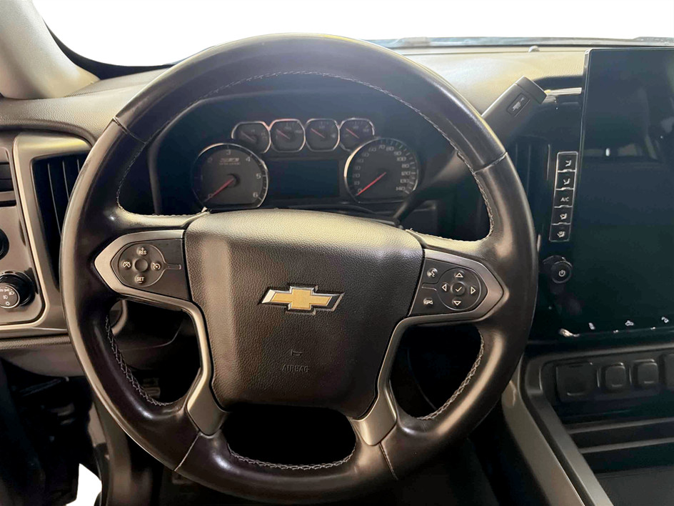 Photo 11 of this Chevrolet Silverado 1500