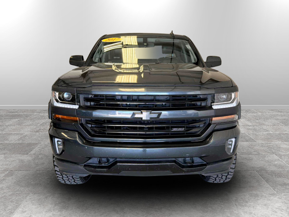 Photo 8 of this Chevrolet Silverado 1500