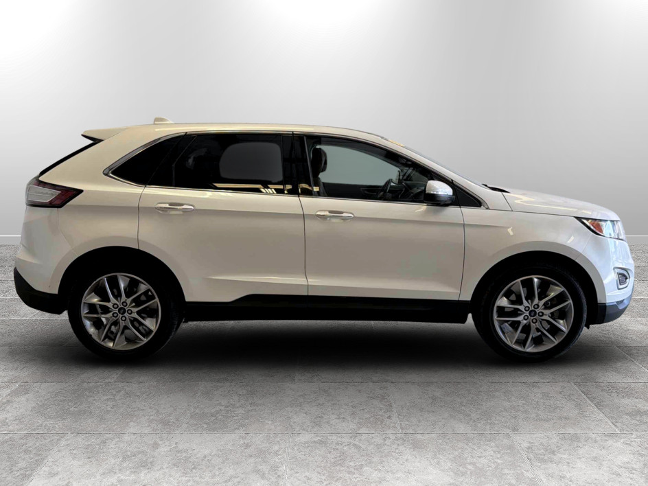 Photo 3 of this Ford Edge