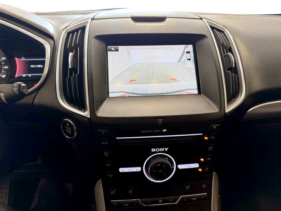 Photo 14 of this Ford Edge