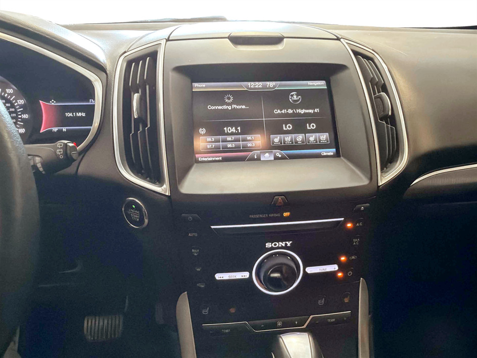 Photo 13 of this Ford Edge