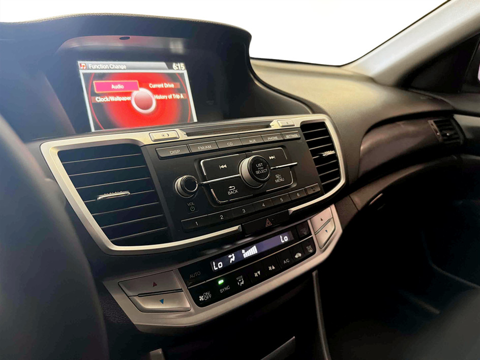 Photo 14 of this Honda Accord Sedan