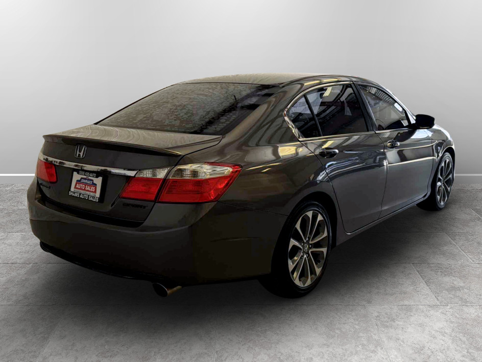 Photo 4 of this Honda Accord Sedan