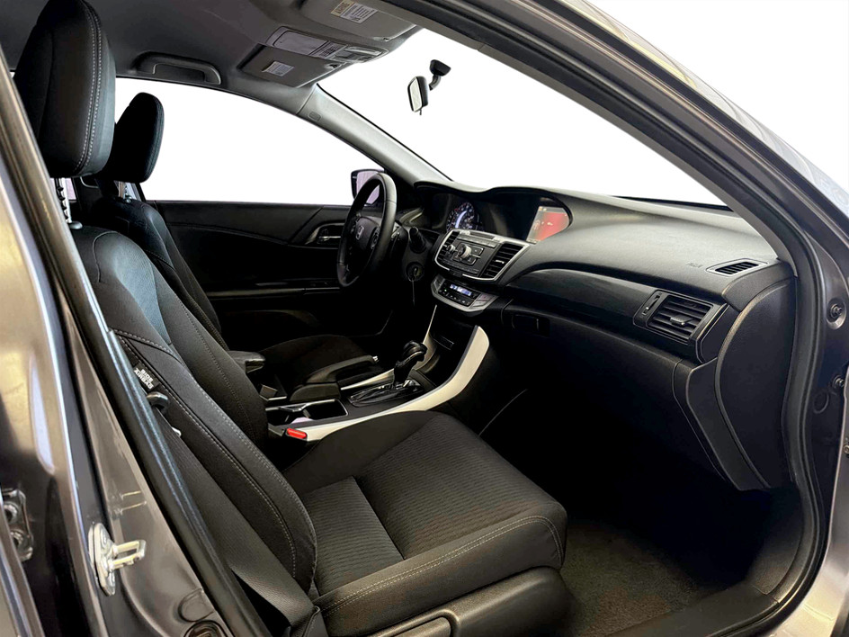 Photo 17 of this Honda Accord Sedan