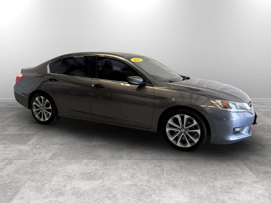 Photo 2 of this Honda Accord Sedan