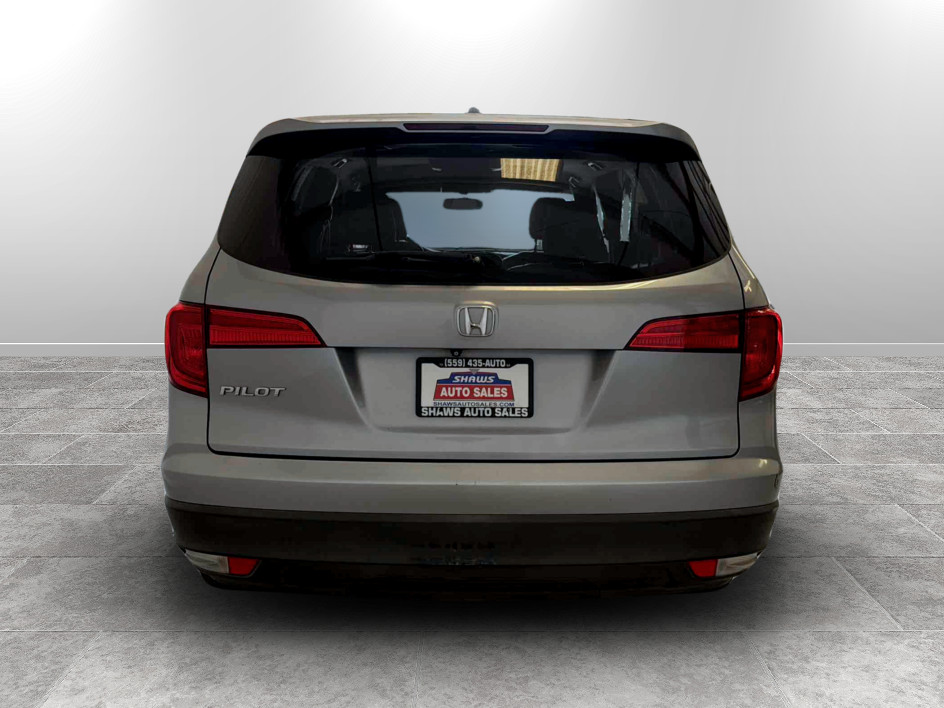 Photo 5 of this Honda Pilot