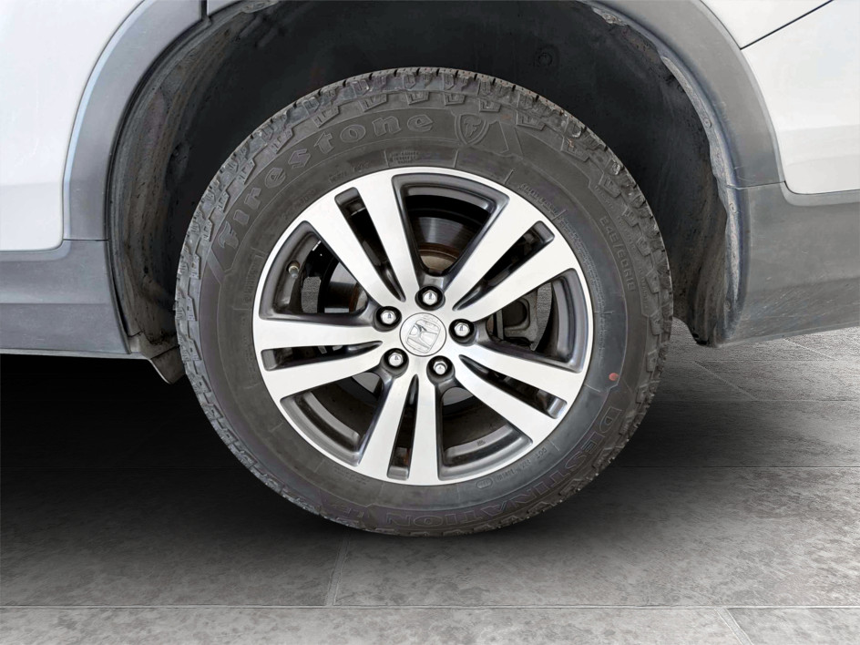 Photo 20 of this Honda Pilot