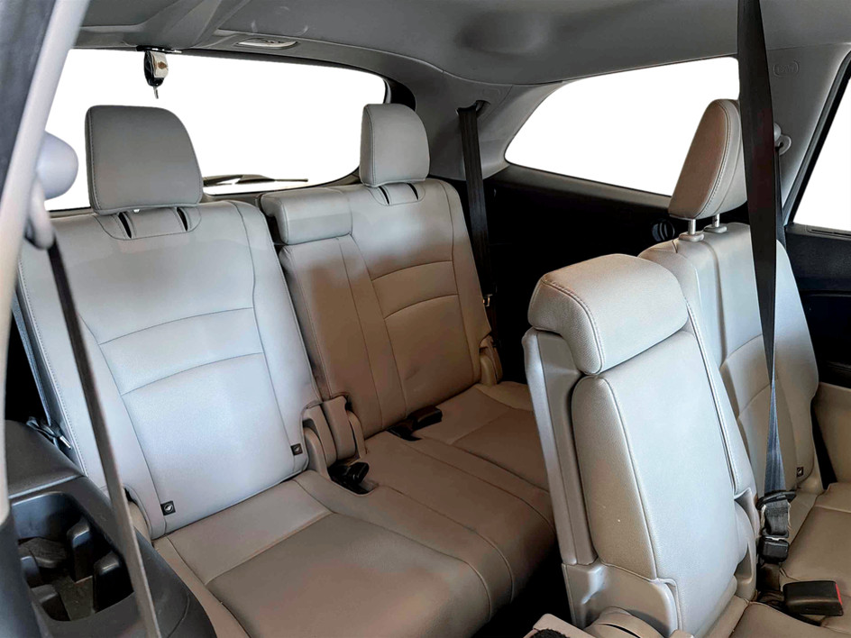 Photo 18 of this Honda Pilot