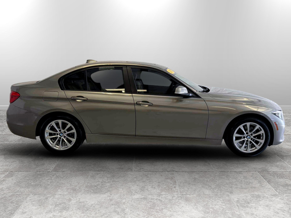 Photo 3 of this BMW 3 Series