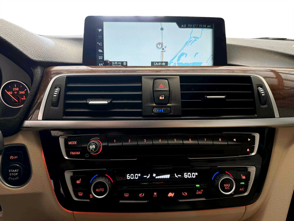 Photo 14 of this BMW 3 Series