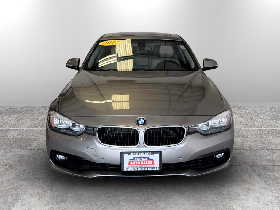 Photo 8 of this BMW 3 Series