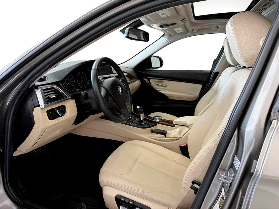 Photo 9 of this BMW 3 Series