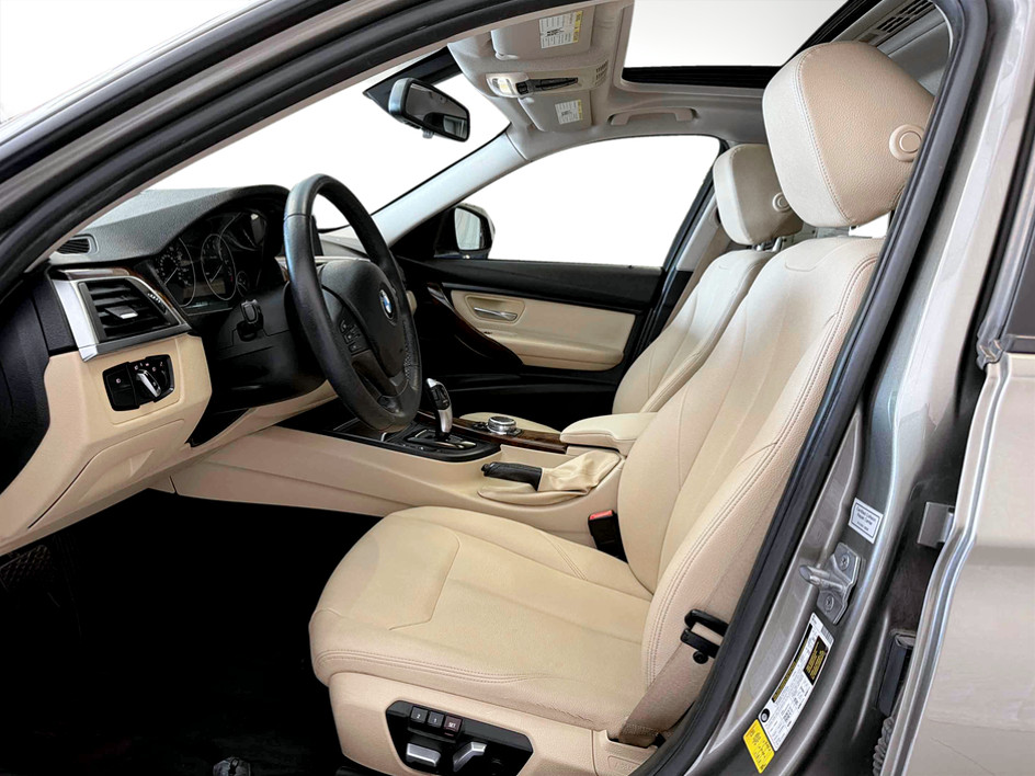 Photo 10 of this BMW 3 Series