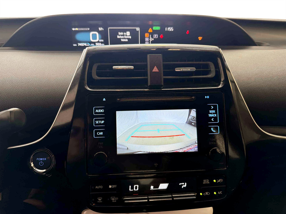 Photo 14 of this Toyota Prius