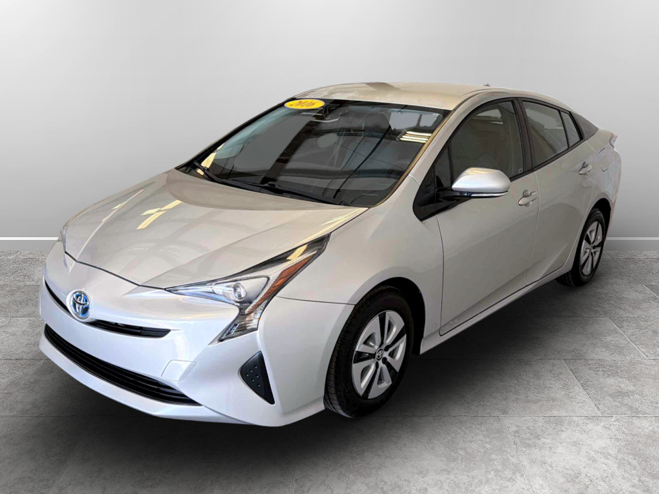 Photo 7 of this Toyota Prius