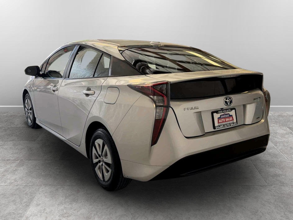 Photo 6 of this Toyota Prius