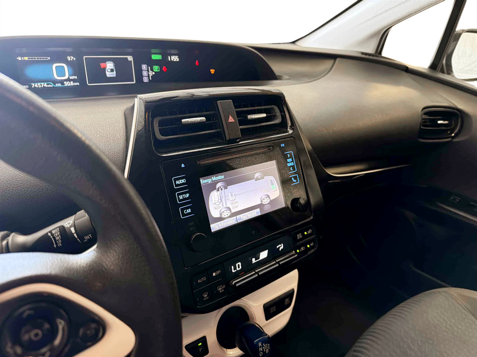 Photo 15 of this Toyota Prius