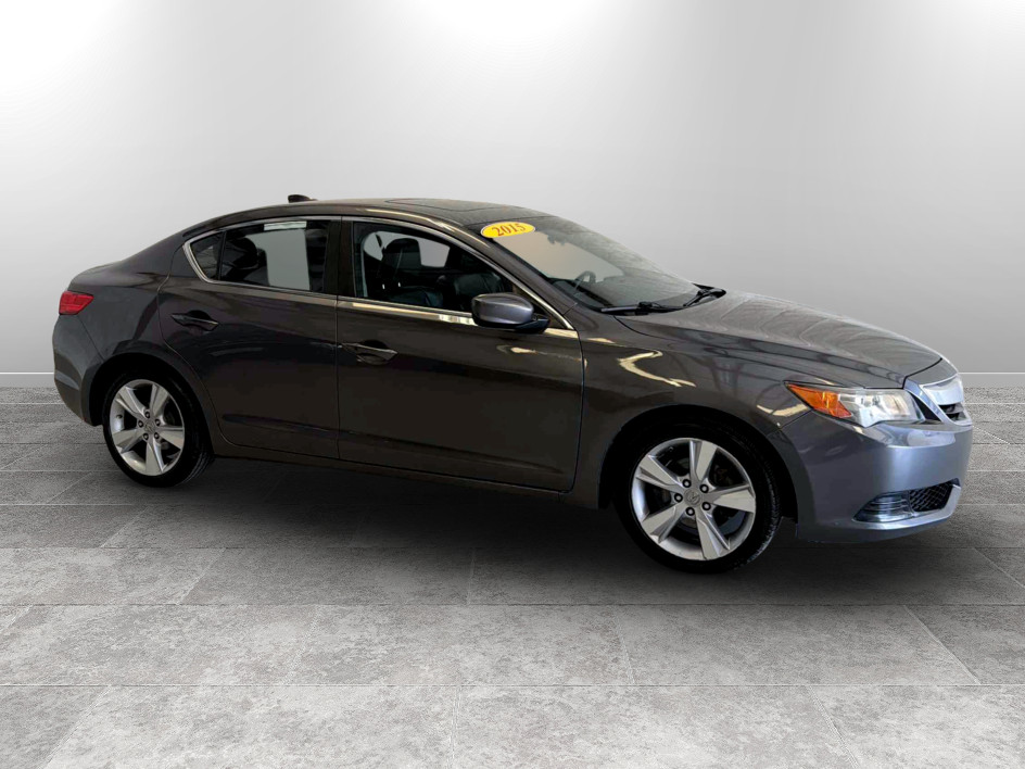 Photo 2 of this Acura ILX