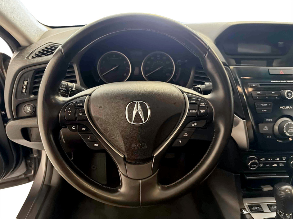 Photo 11 of this Acura ILX