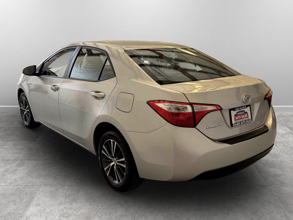 Photo 6 of this Toyota Corolla